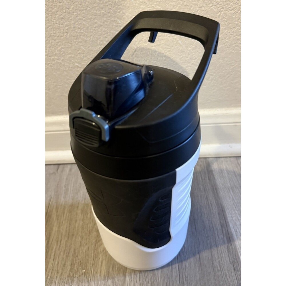 Under Armour Black And White 64oz Water Bottle
